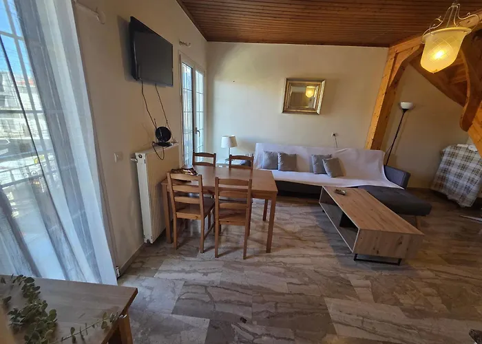 Διαμέρισμα Center *